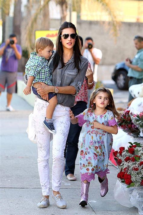 sxey mom|LOOK: Celebrity moms and their sexy summer photos.